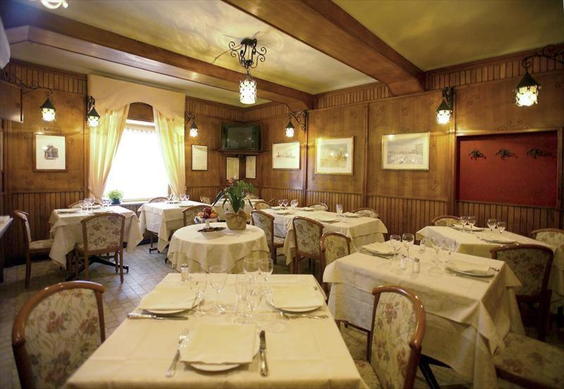 Albergo Badellino 브라 외부 사진